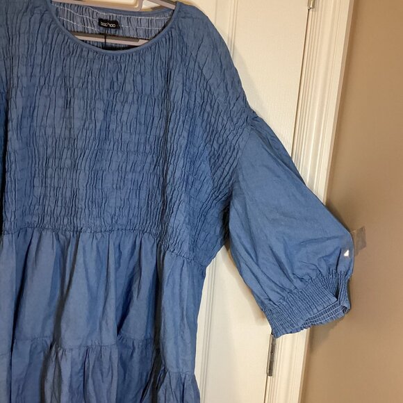 Boohoo Women's Denim Midi Dress Smocking Bodice Puffy Sleeves Ruffles Size 24 - Picture 2 of 8